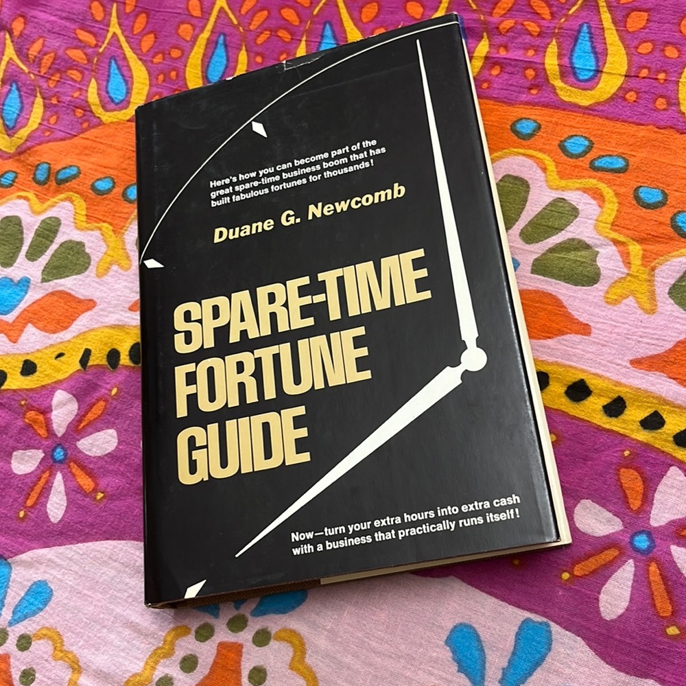 SPARE-TIME FORTUNE GUIDE Book‎